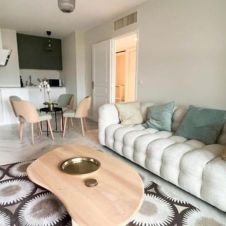 Beautiful Apartment Design Next To The Sea Antibes Exteriör bild