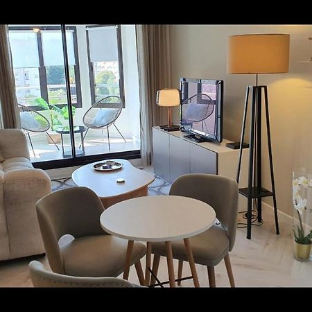 Beautiful Apartment Design Next To The Sea Antibes Exteriör bild