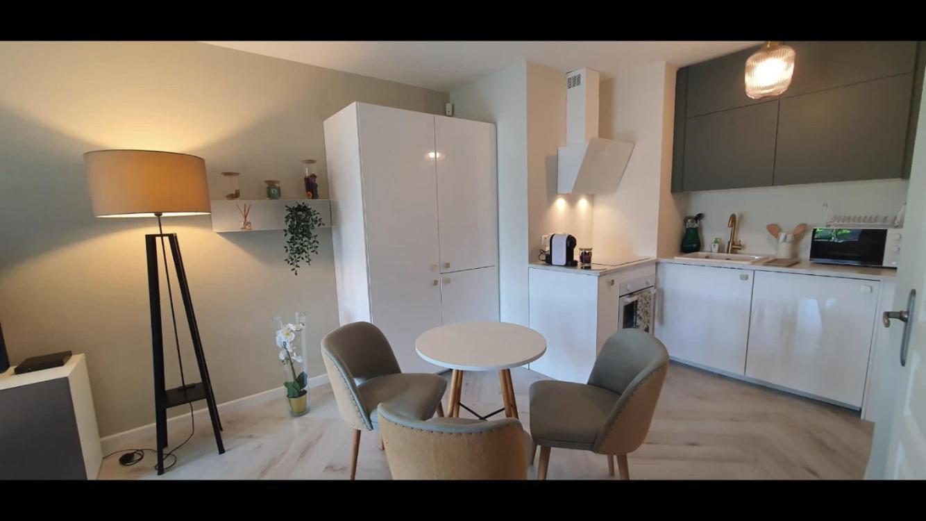 Beautiful Apartment Design Next To The Sea Antibes Exteriör bild